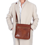 Shoulder bag M Cognac