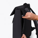 Jannik Medium Backpack Aloe Black
