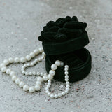 Velvet Flower Jewelry Round Black