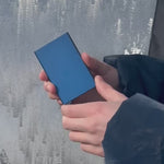 kort demonstrasjon av en Secrid cardprotector kortholder